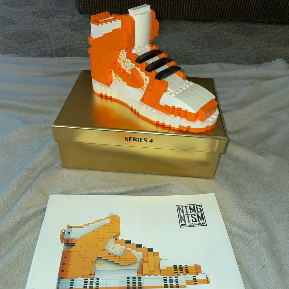 Nike Dunk High Supreme Lego Kickbrick